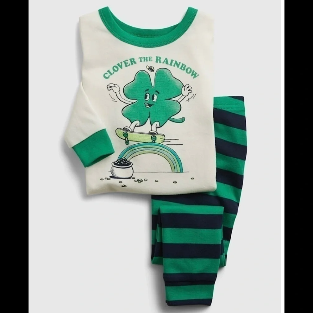 GAP Kids Clover Pajamas Size 4T Boys/Girls